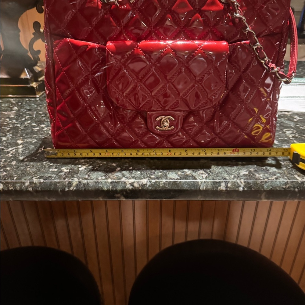 CHANEL Red Patent Quilted Tote - Picture 4 of 14